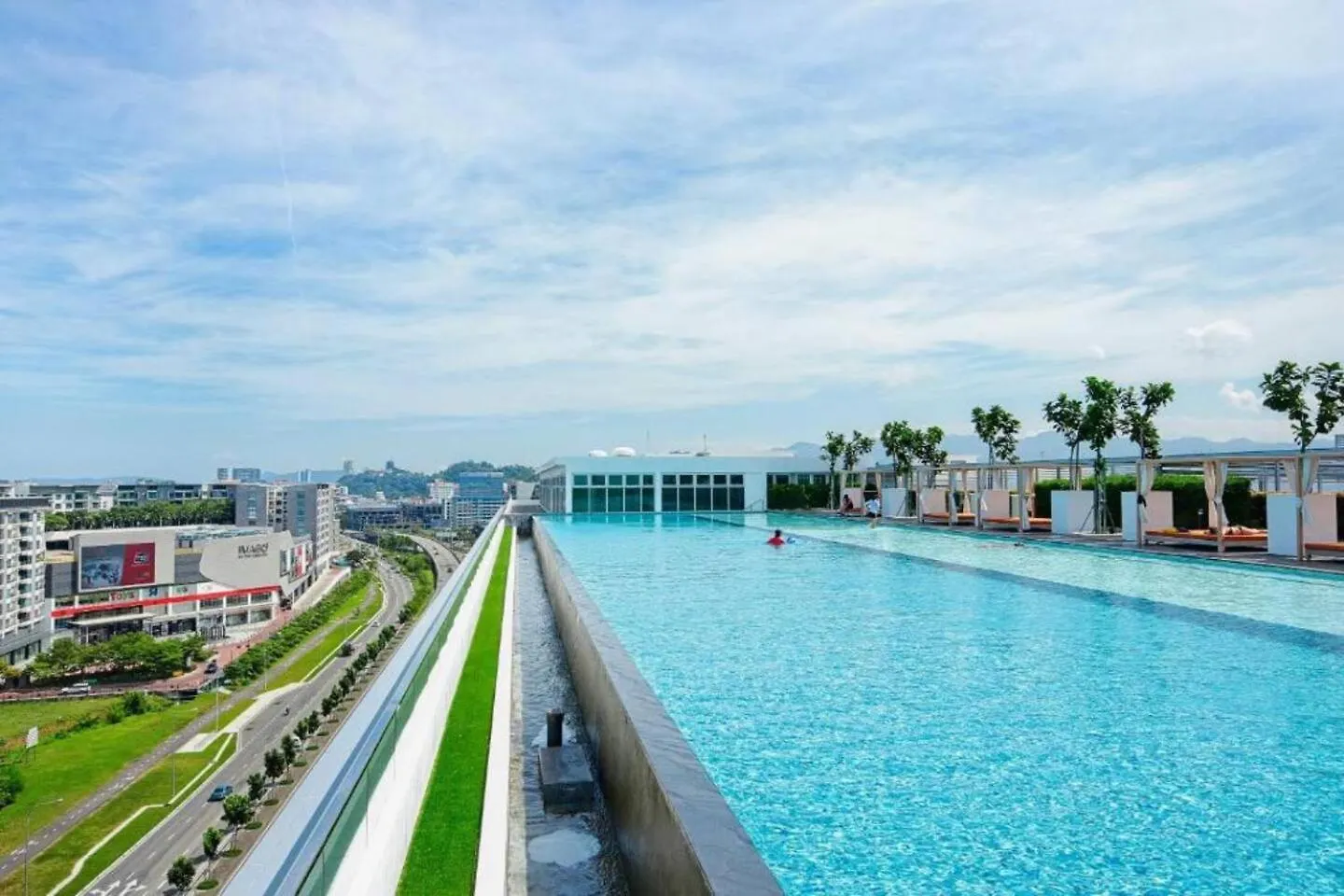 Sutera Avenue - 6 Pax 2 Rooms - Opposite Imago Shopping Mall Kampong Sembulan 0*,  Malaysia